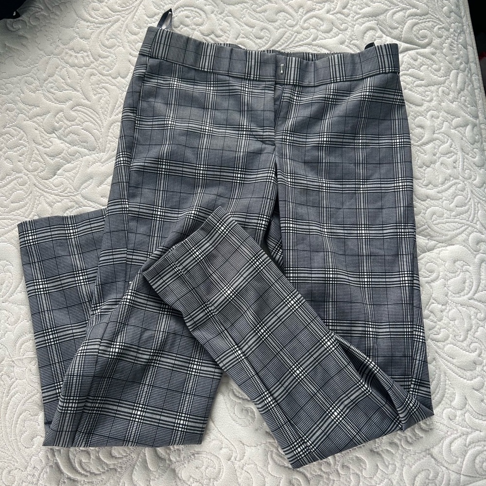 Amanda and Chelsea business pants